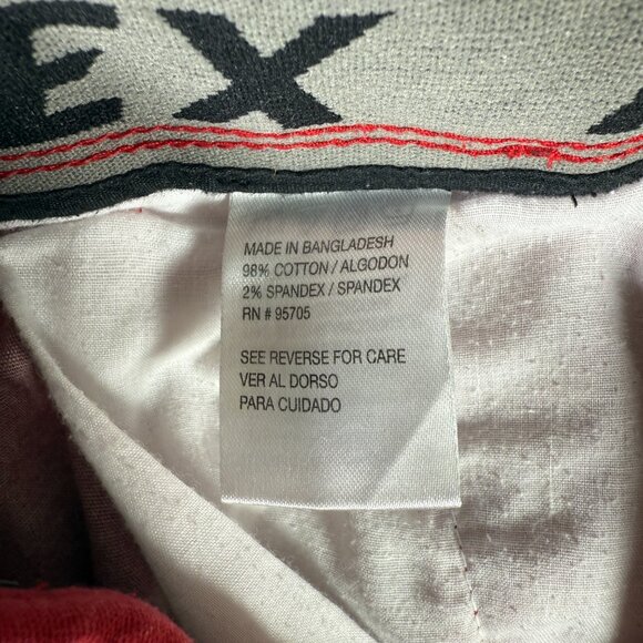 Plugg Flex Shorts Size 36 In Red With Kangaroo All over Print Chino - Picture 2 of 8